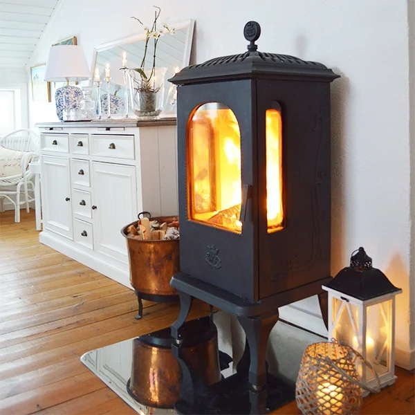 Westbo Victoria 125 med sidoglas Braskaminer miljöbild