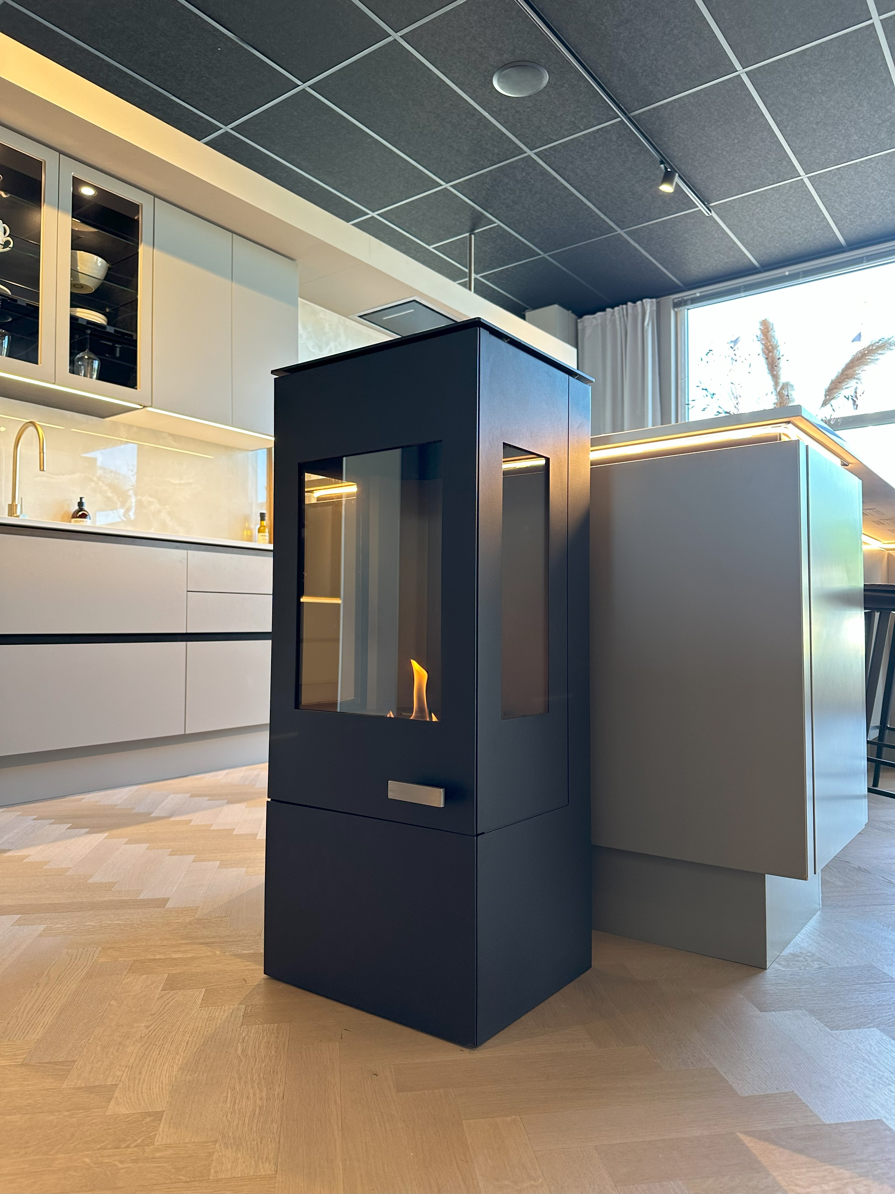 Spismiljö Apartment Allerum | Dekorationsbrasa, Bioetanolkaminer & elkaminer | Tryggt köp hos Elda